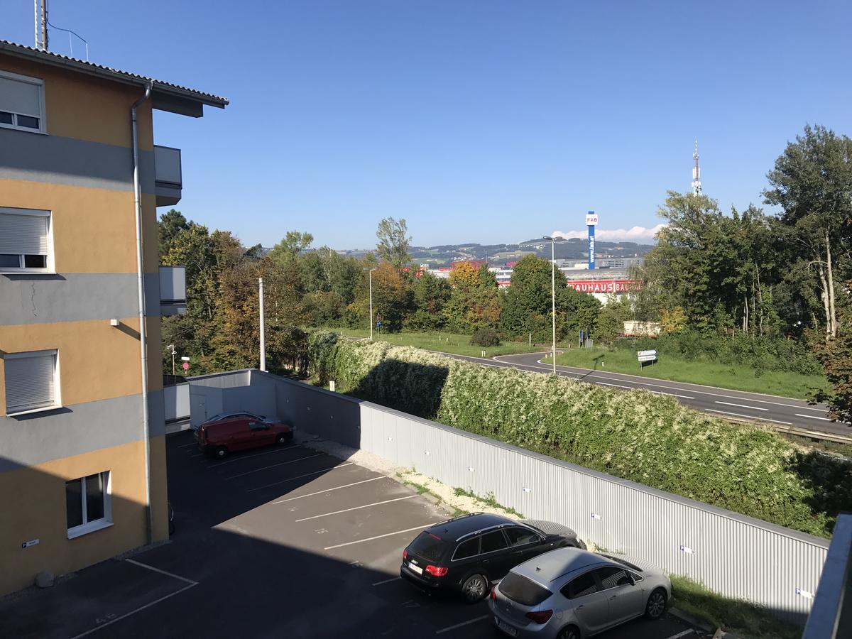 Montagehotel Living@linz * Linz